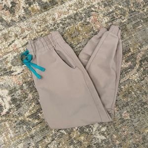 FIGS BOULDER SCRUB SET - high waisted jogger + top